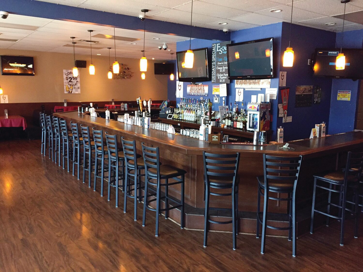 Escada Restaurant & Bar is located at 39 Putnam Pike in Johnston.